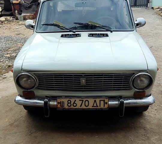 Белый ВАЗ 2101, объемом двигателя 1.5 л и пробегом 150 тыс. км за 550 $, фото 1 на Automoto.ua