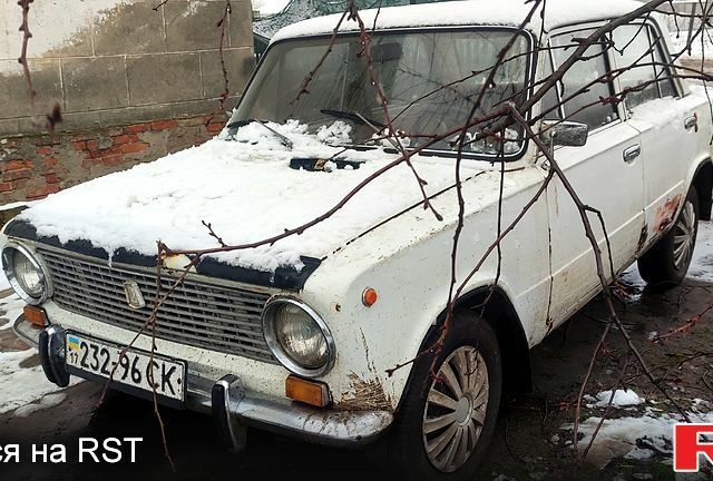 Белый ВАЗ 2101, объемом двигателя 1.2 л и пробегом 150 тыс. км за 350 $, фото 1 на Automoto.ua