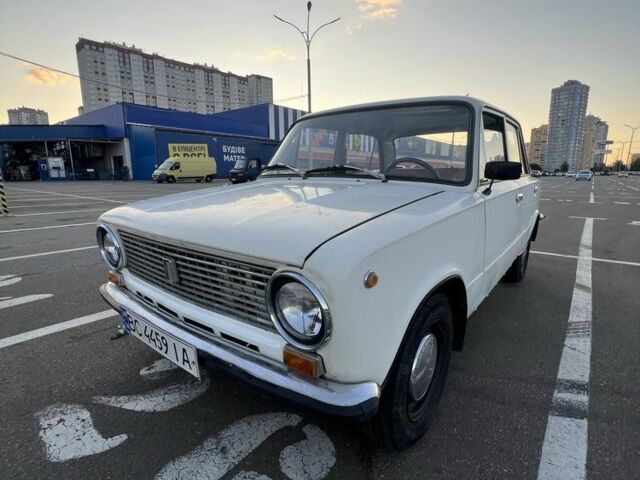 Белый ВАЗ 2101, объемом двигателя 1.3 л и пробегом 22 тыс. км за 596 $, фото 1 на Automoto.ua