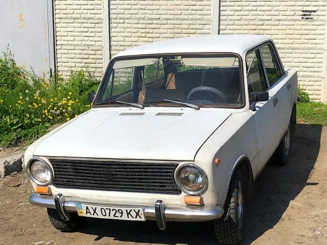 Белый ВАЗ 2101, объемом двигателя 1.3 л и пробегом 100 тыс. км за 370 $, фото 1 на Automoto.ua