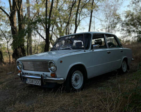 Белый ВАЗ 2101, объемом двигателя 1.5 л и пробегом 93 тыс. км за 1000 $, фото 1 на Automoto.ua