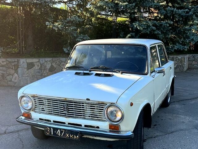 Белый ВАЗ 2101, объемом двигателя 1.6 л и пробегом 228 тыс. км за 445 $, фото 1 на Automoto.ua