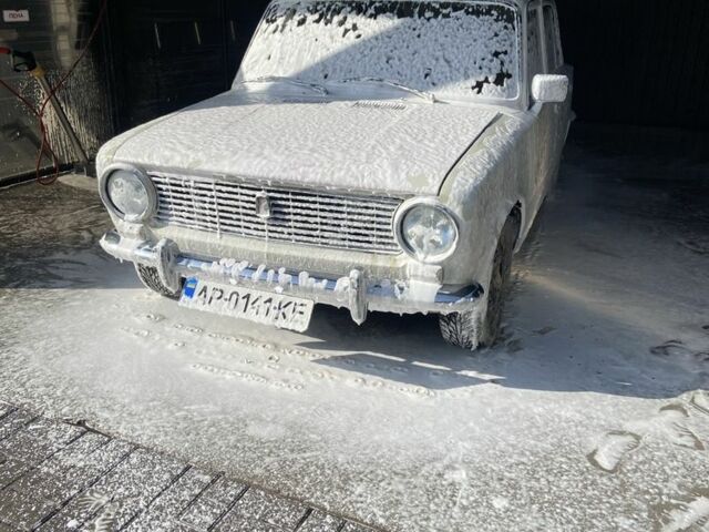 Белый ВАЗ 2101, объемом двигателя 1.2 л и пробегом 150 тыс. км за 1100 $, фото 1 на Automoto.ua
