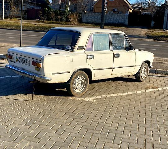 Белый ВАЗ 2101, объемом двигателя 1.2 л и пробегом 200 тыс. км за 650 $, фото 1 на Automoto.ua