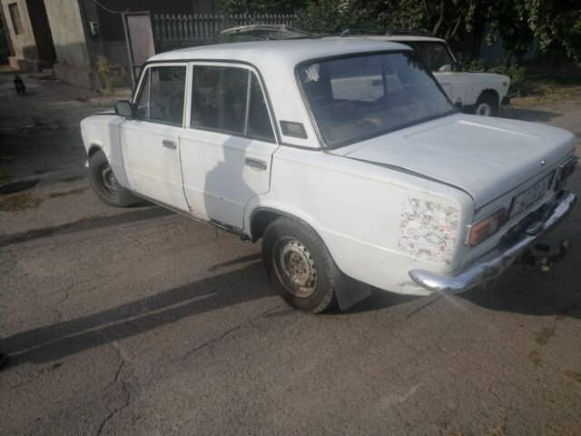 Белый ВАЗ 2101, объемом двигателя 1 л и пробегом 300 тыс. км за 258 $, фото 1 на Automoto.ua