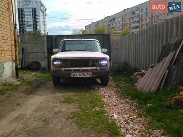 Белый ВАЗ 2101, объемом двигателя 1.2 л и пробегом 300 тыс. км за 400 $, фото 1 на Automoto.ua