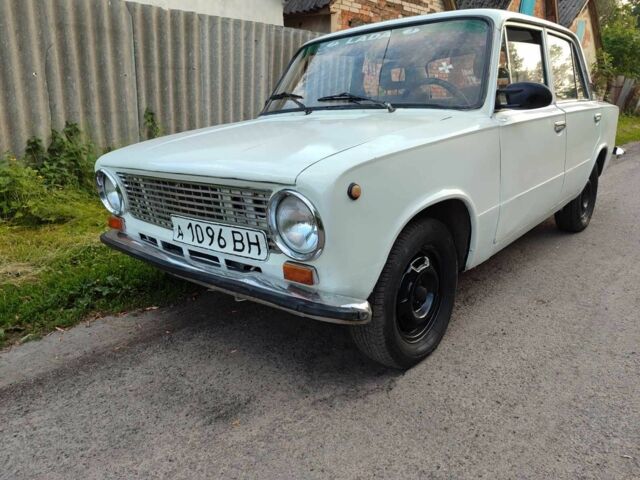 Белый ВАЗ 2101, объемом двигателя 1.3 л и пробегом 80 тыс. км за 550 $, фото 1 на Automoto.ua