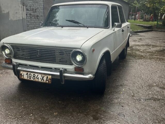 Белый ВАЗ 2101, объемом двигателя 1.3 л и пробегом 222 тыс. км за 420 $, фото 1 на Automoto.ua