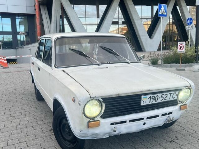 Белый ВАЗ 2101, объемом двигателя 1.2 л и пробегом 300 тыс. км за 270 $, фото 1 на Automoto.ua