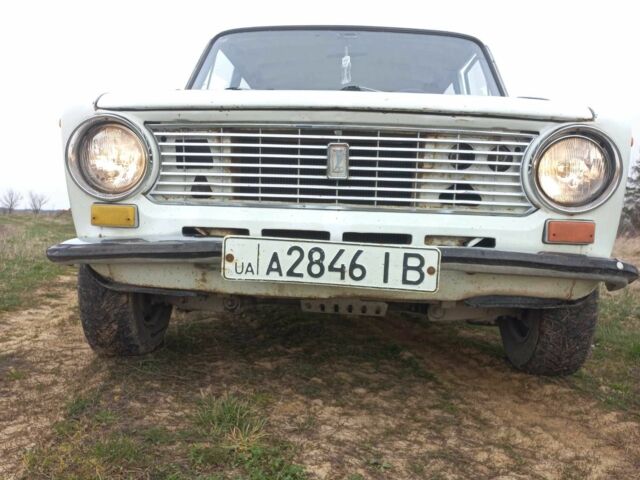 Белый ВАЗ 2101, объемом двигателя 1.2 л и пробегом 80 тыс. км за 300 $, фото 1 на Automoto.ua