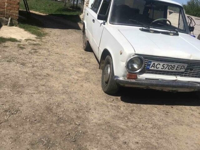 Белый ВАЗ 2101, объемом двигателя 1.2 л и пробегом 300 тыс. км за 399 $, фото 1 на Automoto.ua