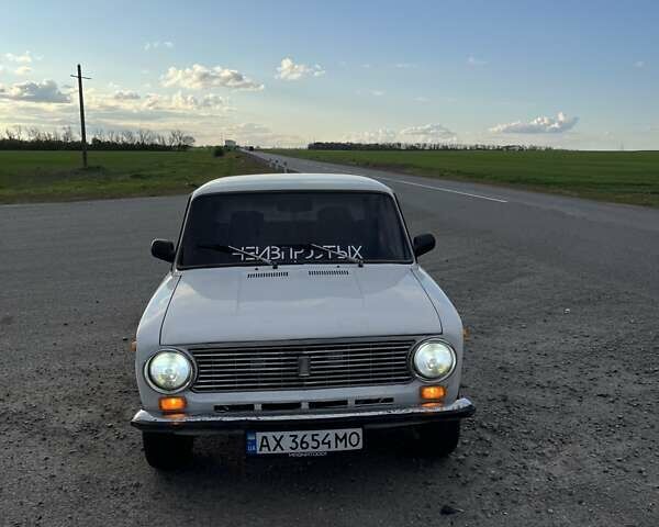 Белый ВАЗ 2101, объемом двигателя 1.2 л и пробегом 165 тыс. км за 1000 $, фото 1 на Automoto.ua