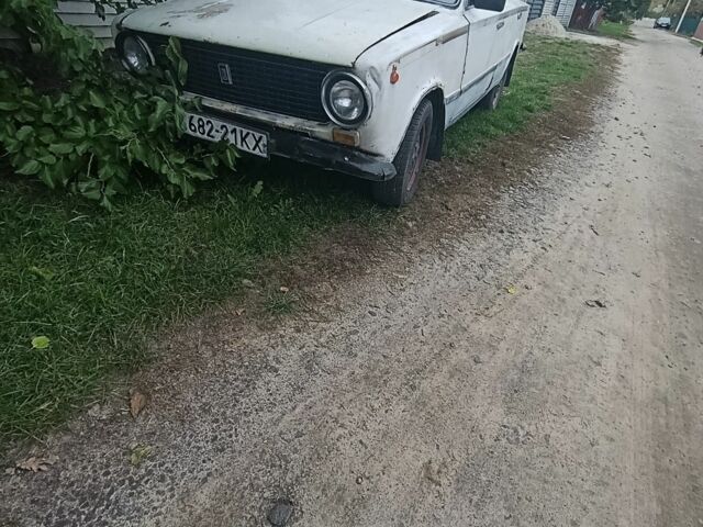 Білий ВАЗ 2101, об'ємом двигуна 1 л та пробігом 818 тис. км за 309 $, фото 1 на Automoto.ua