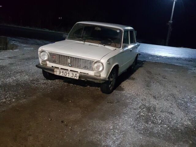 Белый ВАЗ 2101, объемом двигателя 9 л и пробегом 272 тыс. км за 650 $, фото 1 на Automoto.ua