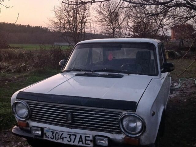 Белый ВАЗ 2101, объемом двигателя 1.2 л и пробегом 200 тыс. км за 336 $, фото 1 на Automoto.ua