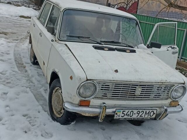 Белый ВАЗ 2101, объемом двигателя 1.3 л и пробегом 887 тыс. км за 400 $, фото 1 на Automoto.ua