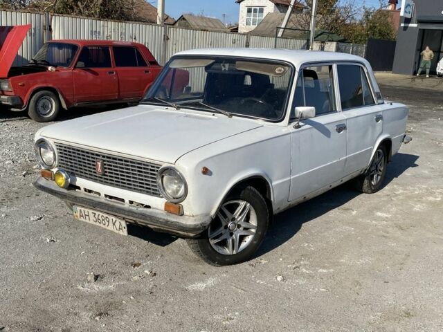 Белый ВАЗ 2101, объемом двигателя 1.1 л и пробегом 200 тыс. км за 418 $, фото 1 на Automoto.ua