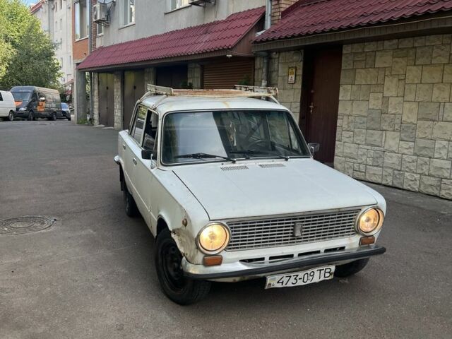 Белый ВАЗ 2101, объемом двигателя 1.3 л и пробегом 250 тыс. км за 247 $, фото 1 на Automoto.ua