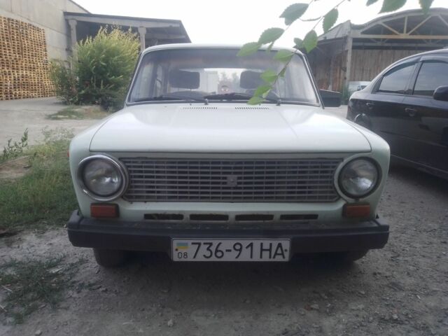 Белый ВАЗ 2101, объемом двигателя 1 л и пробегом 150 тыс. км за 500 $, фото 1 на Automoto.ua