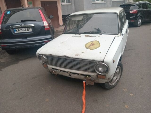 Белый ВАЗ 2101, объемом двигателя 1 л и пробегом 100 тыс. км за 267 $, фото 1 на Automoto.ua