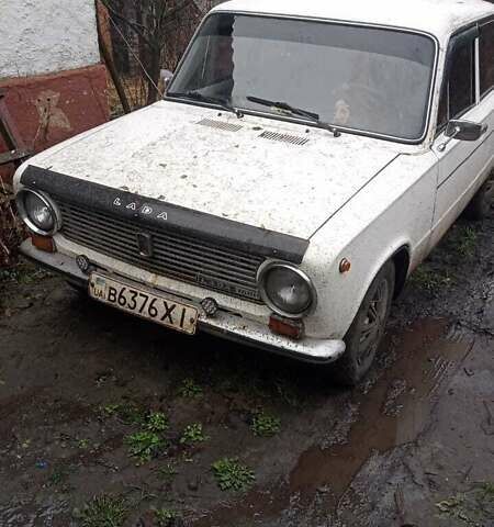 Белый ВАЗ 2101, объемом двигателя 1.5 л и пробегом 250 тыс. км за 450 $, фото 1 на Automoto.ua
