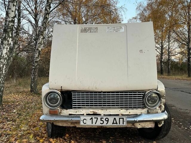 Белый ВАЗ 2101, объемом двигателя 1.6 л и пробегом 60 тыс. км за 1400 $, фото 1 на Automoto.ua