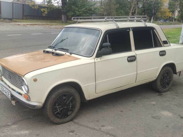 Белый ВАЗ 2101, объемом двигателя 1.2 л и пробегом 50 тыс. км за 1000 $, фото 1 на Automoto.ua