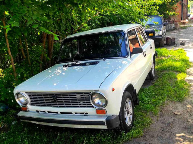 Белый ВАЗ 2101, объемом двигателя 1.5 л и пробегом 100 тыс. км за 1200 $, фото 1 на Automoto.ua