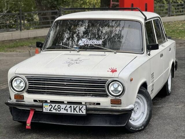 Белый ВАЗ 2101, объемом двигателя 1.5 л и пробегом 340 тыс. км за 800 $, фото 1 на Automoto.ua