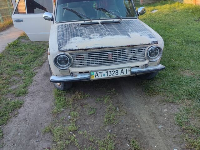 Белый ВАЗ 2101, объемом двигателя 1 л и пробегом 87 тыс. км за 400 $, фото 1 на Automoto.ua