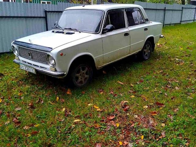 ВАЗ 2101 1987 в Сторожинце на Automoto.ua Белый ВАЗ 2101, объемом двигателя 1.3 л и пробегом 120 тыс. км за 750 $, фото 1 на Automoto.ua