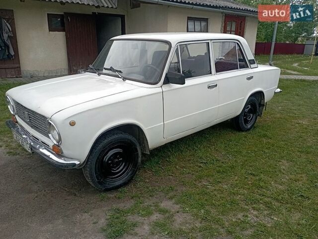 Белый ВАЗ 2101, объемом двигателя 1.2 л и пробегом 199 тыс. км за 499 $, фото 1 на Automoto.ua