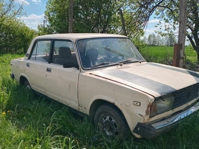 Белый ВАЗ 2101, объемом двигателя 0 л и пробегом 2 тыс. км за 297 $, фото 1 на Automoto.ua