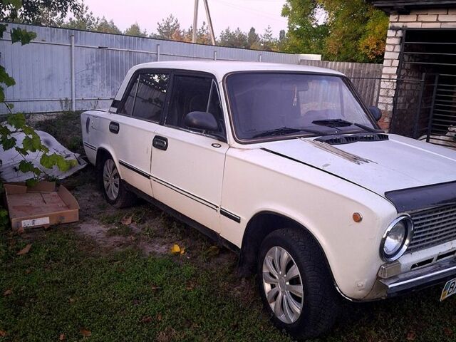 Белый ВАЗ 2101, объемом двигателя 1.6 л и пробегом 100 тыс. км за 200 $, фото 1 на Automoto.ua