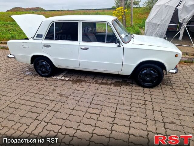Білий ВАЗ 2101, об'ємом двигуна 1.2 л та пробігом 185 тис. км за 600 $, фото 1 на Automoto.ua