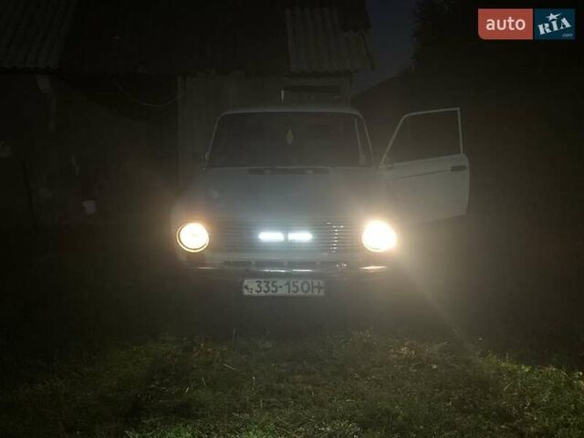Белый ВАЗ 2101, объемом двигателя 1.3 л и пробегом 350 тыс. км за 300 $, фото 1 на Automoto.ua