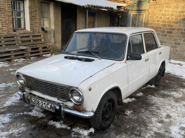 Белый ВАЗ 2101, объемом двигателя 1.2 л и пробегом 100 тыс. км за 369 $, фото 1 на Automoto.ua