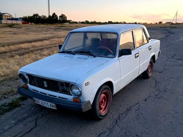 Белый ВАЗ 2101, объемом двигателя 1.3 л и пробегом 369 тыс. км за 380 $, фото 1 на Automoto.ua