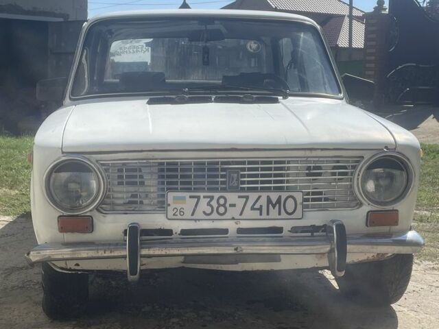 Белый ВАЗ 2101, объемом двигателя 1 л и пробегом 3 тыс. км за 401 $, фото 1 на Automoto.ua