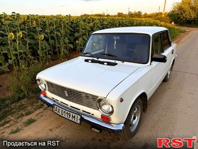 Белый ВАЗ 2101, объемом двигателя 1.3 л и пробегом 150 тыс. км за 899 $, фото 1 на Automoto.ua