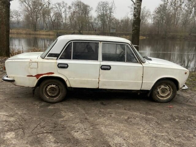 Белый ВАЗ 2101, объемом двигателя 1.3 л и пробегом 1000 тыс. км за 303 $, фото 1 на Automoto.ua