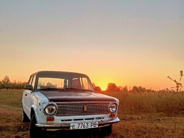 Белый ВАЗ 2101, объемом двигателя 6 л и пробегом 933 тыс. км за 264 $, фото 1 на Automoto.ua