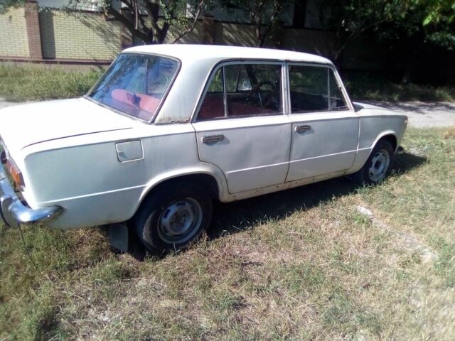 ВАЗ 2101 1977 в Харькове на Automoto.ua Белый ВАЗ 2101, объемом двигателя 1.3 л и пробегом 88 тыс. км за 623 $, фото 1 на Automoto.ua