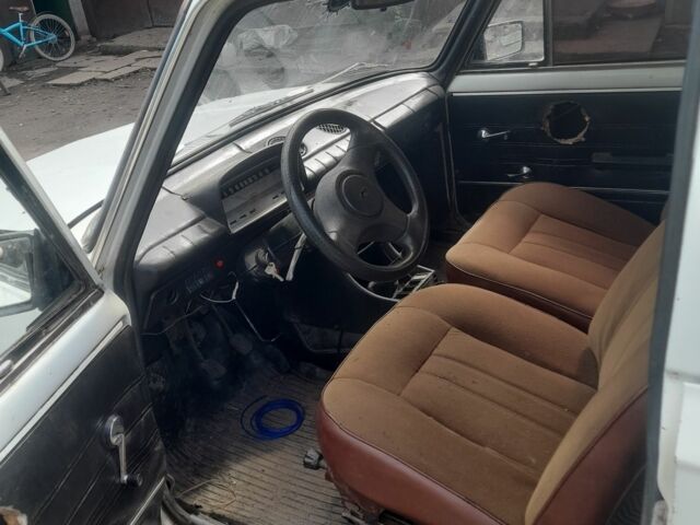 Белый ВАЗ 2101, объемом двигателя 1.2 л и пробегом 300 тыс. км за 350 $, фото 1 на Automoto.ua