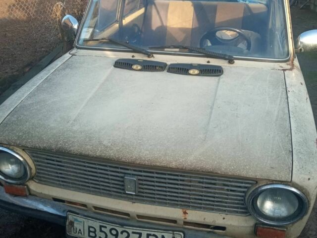 Бежевый ВАЗ 2101, объемом двигателя 3 л и пробегом 2 тыс. км за 356 $, фото 1 на Automoto.ua
