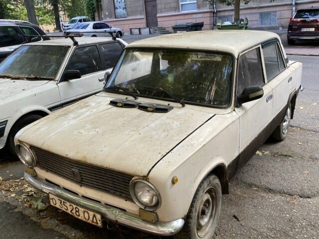 Бежевый ВАЗ 2101, объемом двигателя 1.3 л и пробегом 250 тыс. км за 300 $, фото 1 на Automoto.ua