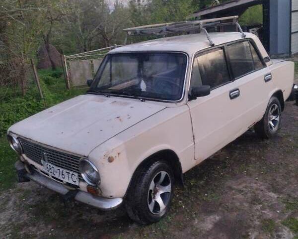 Бежевый ВАЗ 2101, объемом двигателя 1.3 л и пробегом 300 тыс. км за 350 $, фото 1 на Automoto.ua