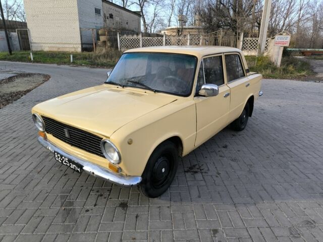 Бежевый ВАЗ 2101, объемом двигателя 0 л и пробегом 150 тыс. км за 638 $, фото 1 на Automoto.ua
