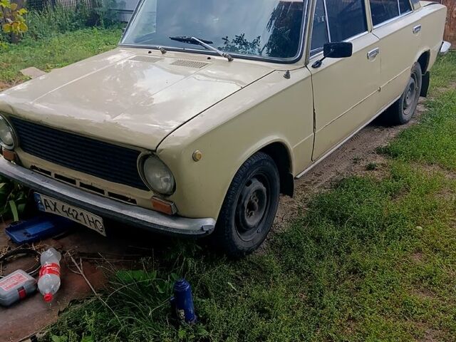 Бежевый ВАЗ 2101, объемом двигателя 1.3 л и пробегом 999 тыс. км за 350 $, фото 1 на Automoto.ua