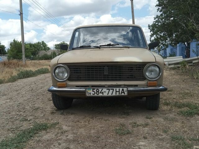 Бежевый ВАЗ 2101, объемом двигателя 3 л и пробегом 305 тыс. км за 595 $, фото 1 на Automoto.ua